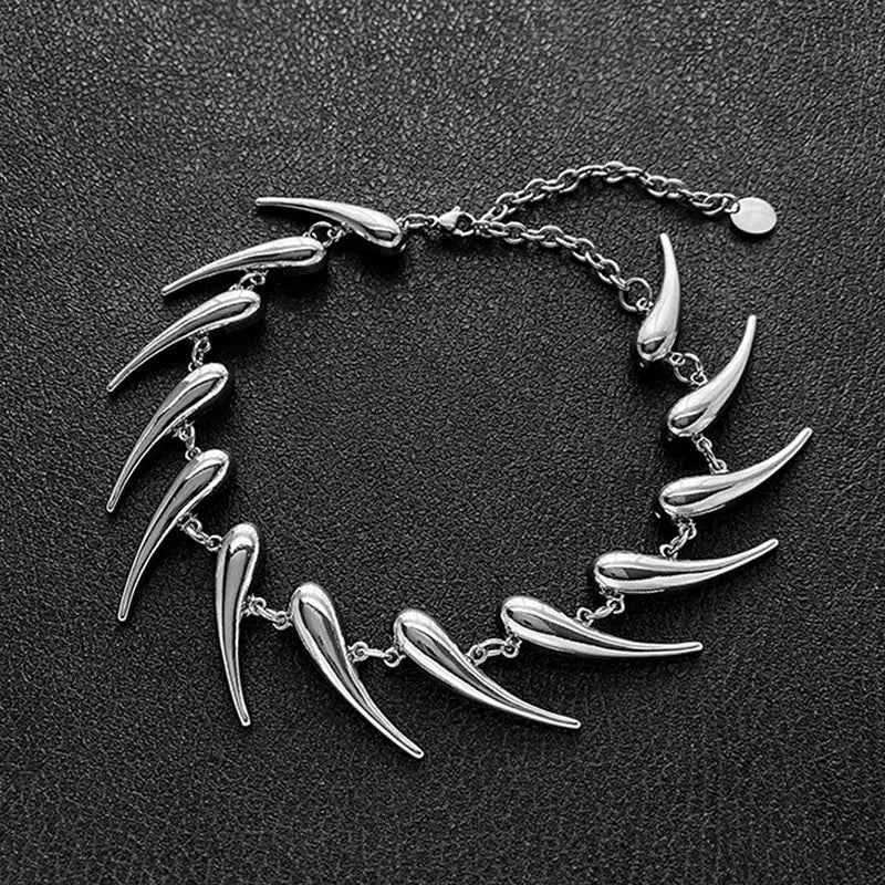 Icicle Thorn Necklace