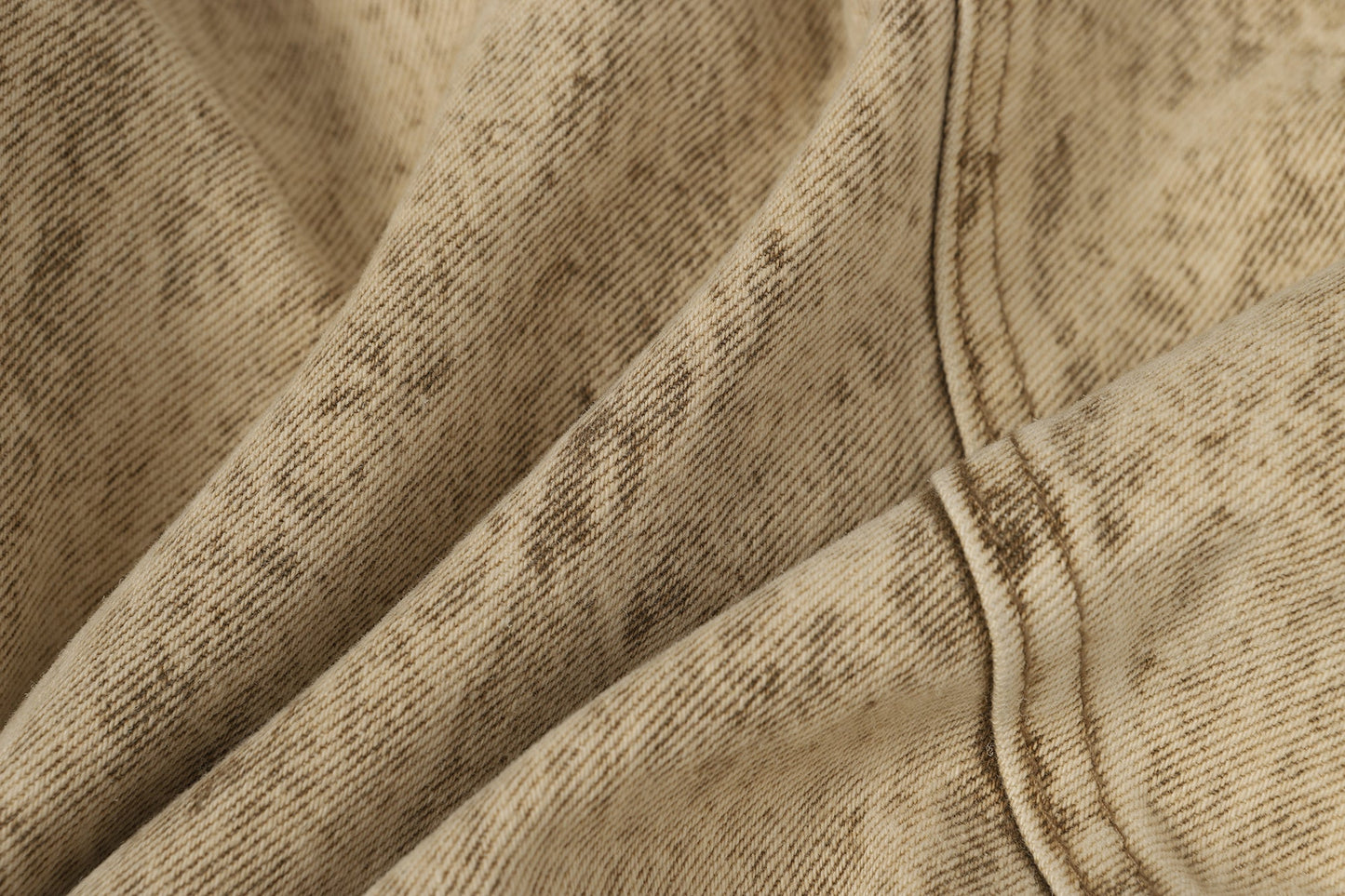 Distressed Raw-Edge Panel Sculpted Wide-Leg Jeans