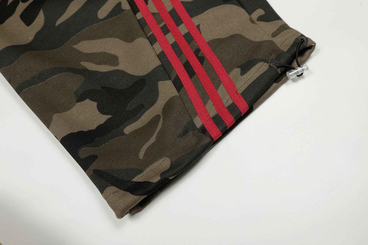 Retro Patchwork Embroidered Camouflage Barrel Pants