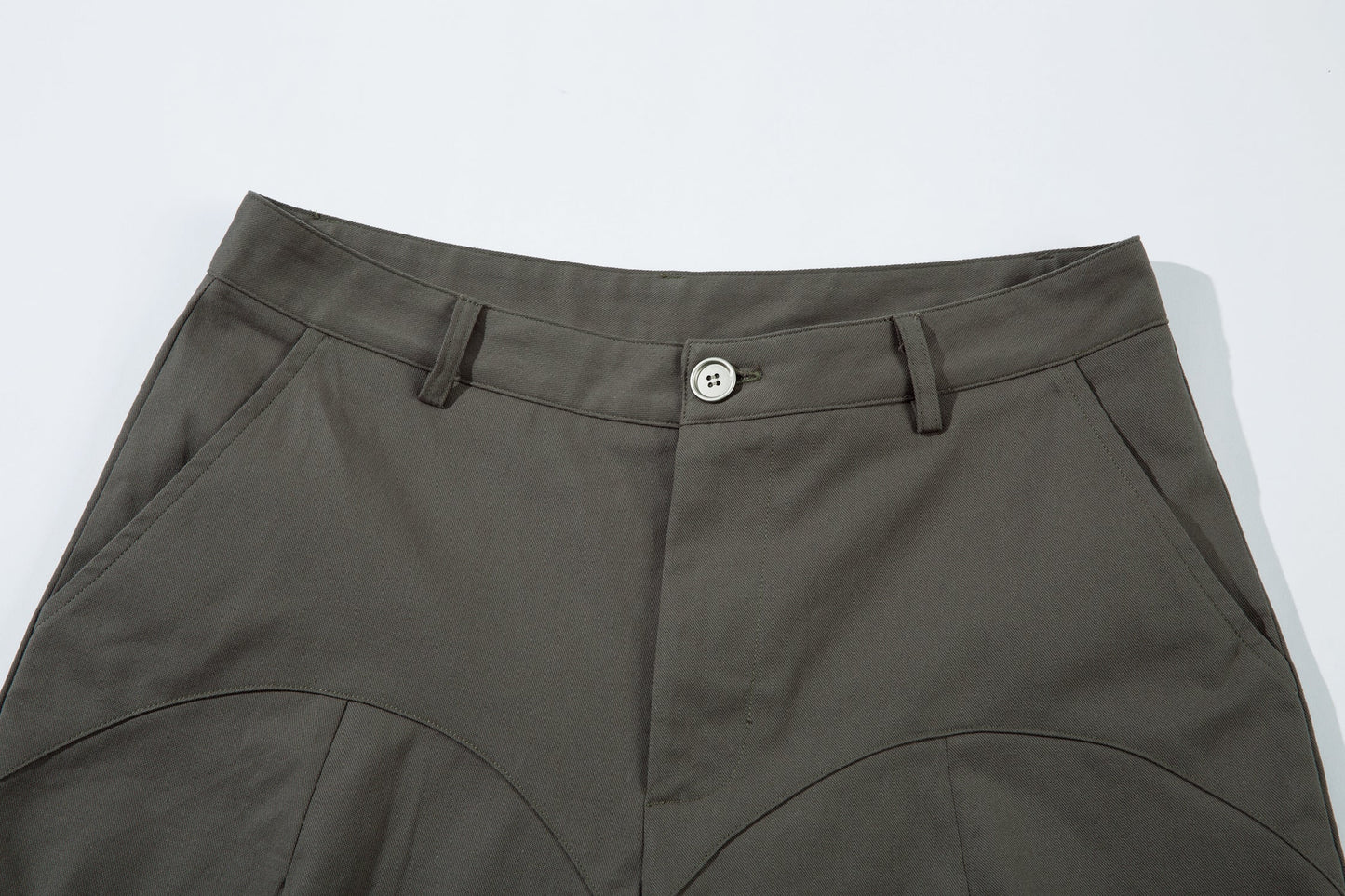 Minimalist Streetwear | Loose Shorts