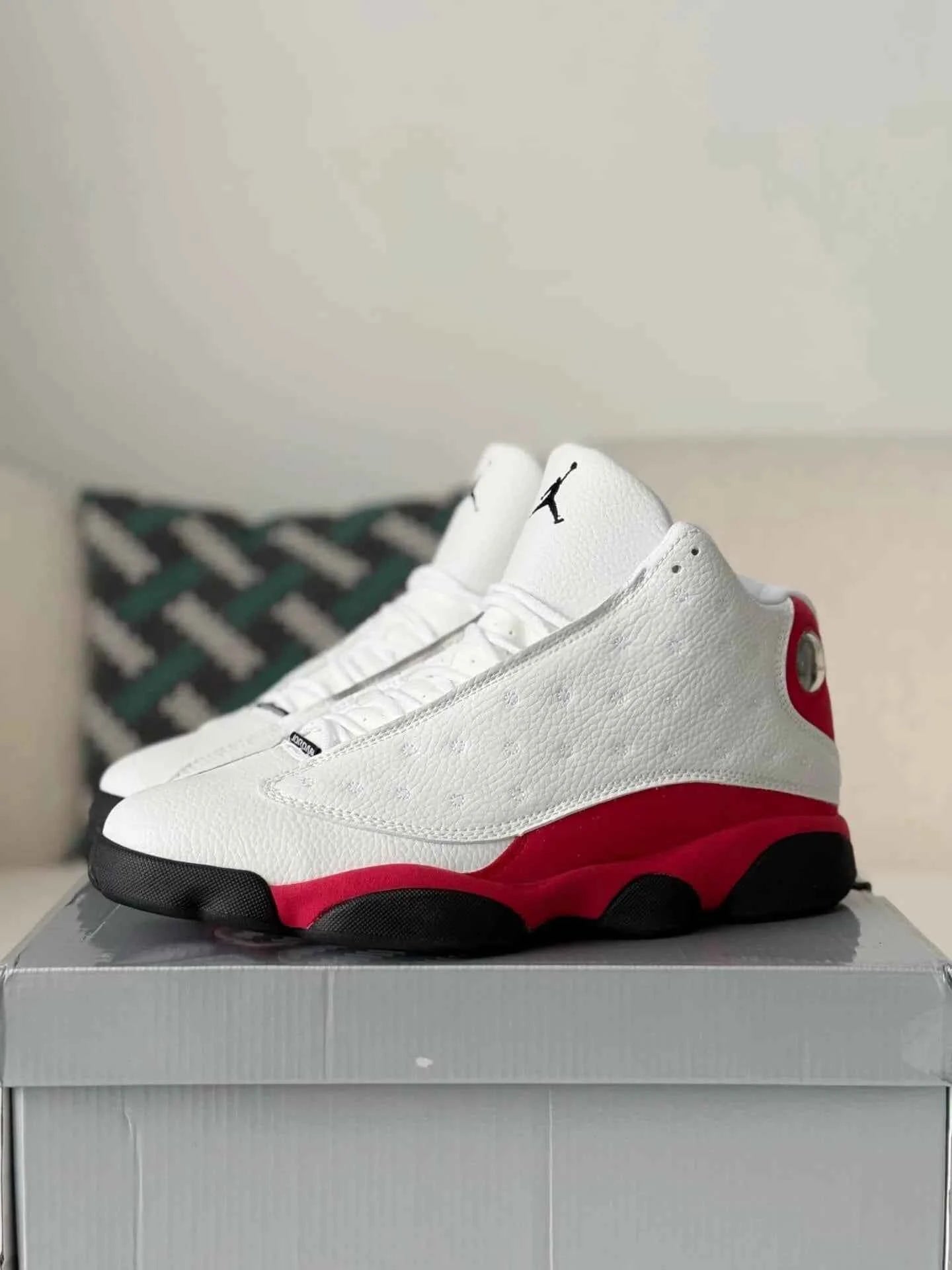 Air Jordan 13 Retro Chicago Sneakers – Elevate Your Style