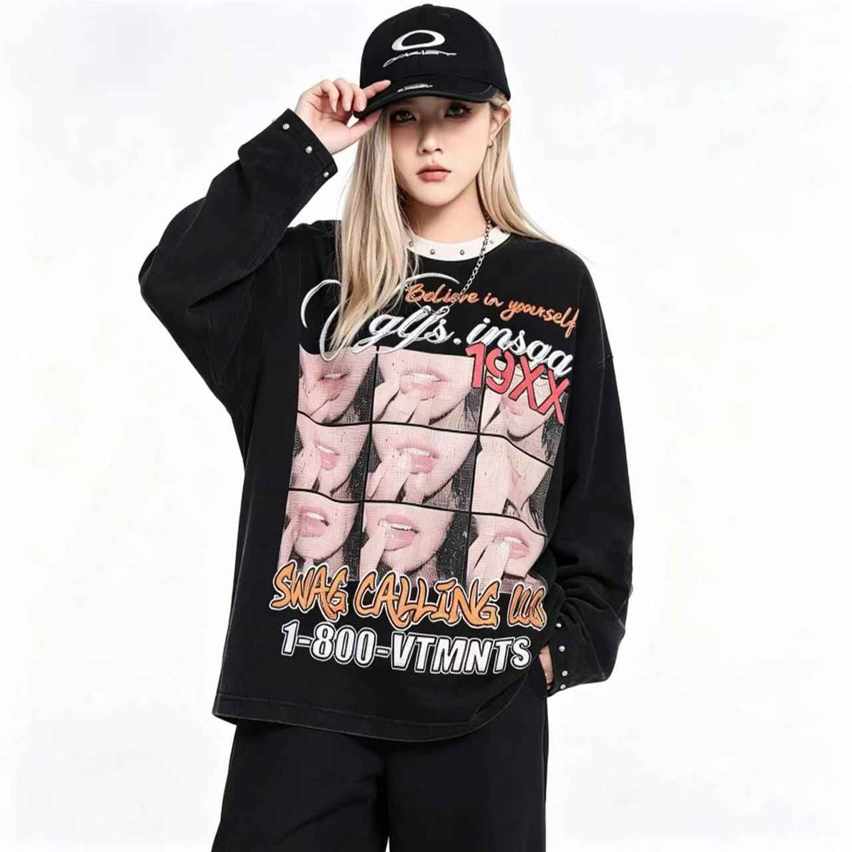 Rivet Collar Portrait Print Waffle Knit Long Sleeve