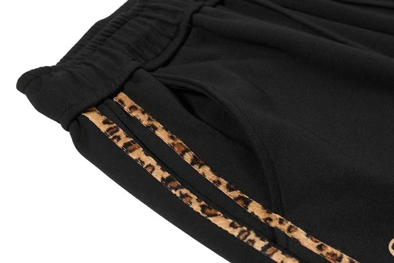 Two-Tone Leopard Stripe Side Graphic Baggy Wide-Leg Sweatpants - OMYGOODS