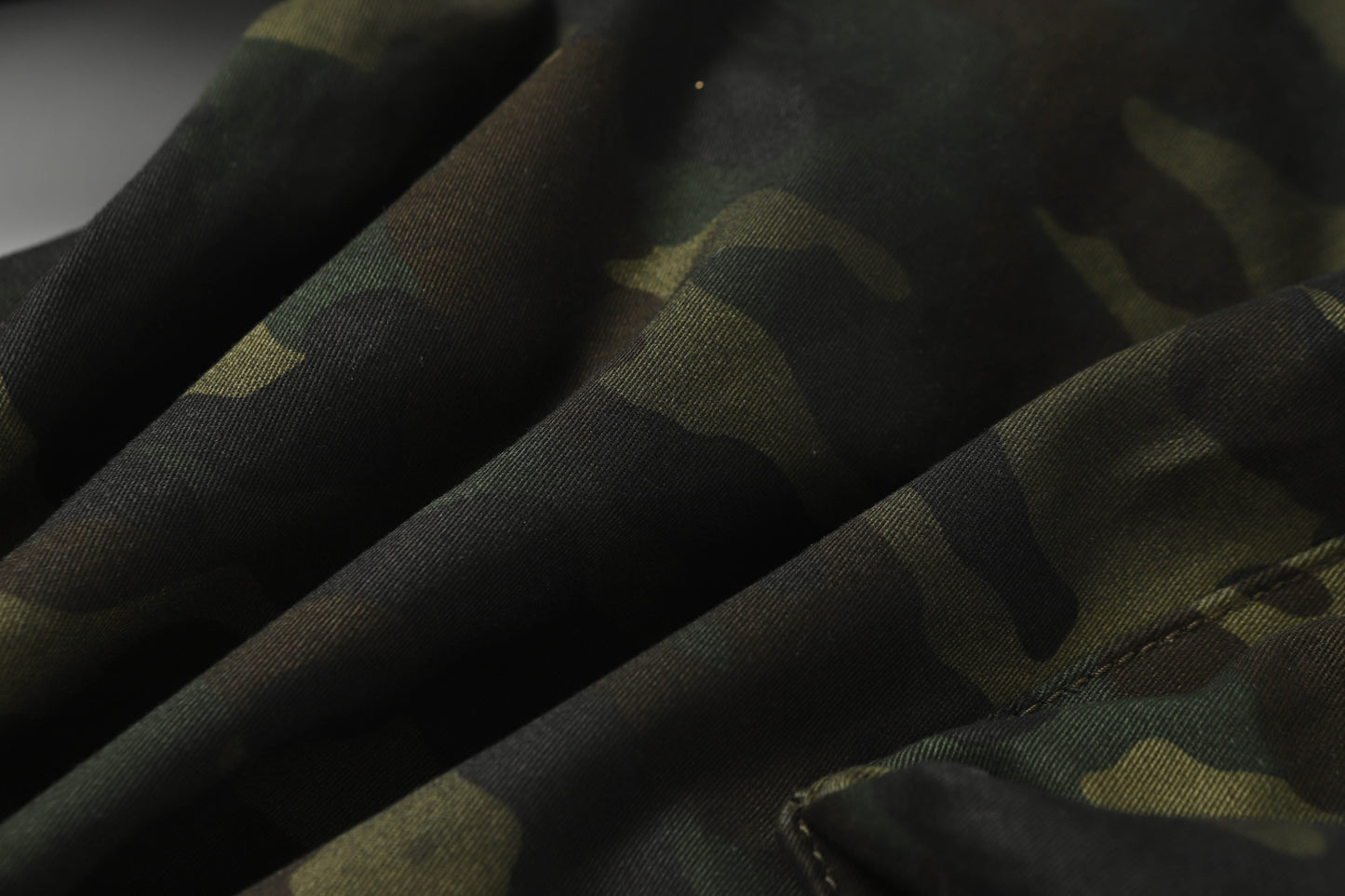 Multi-Pocket | Camouflage Cargo Shorts
