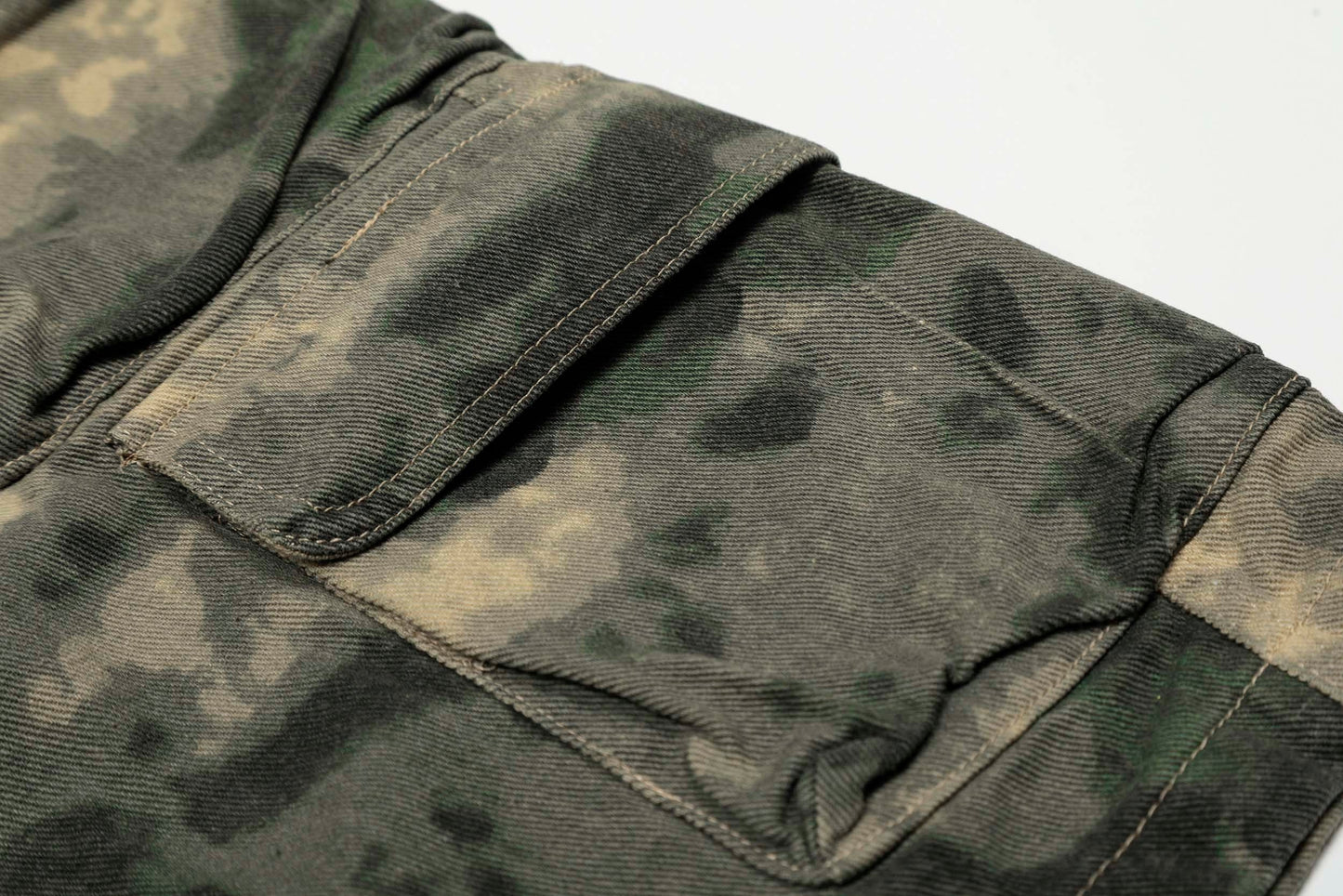 Camo-Print Baggy Cargo Jorts
