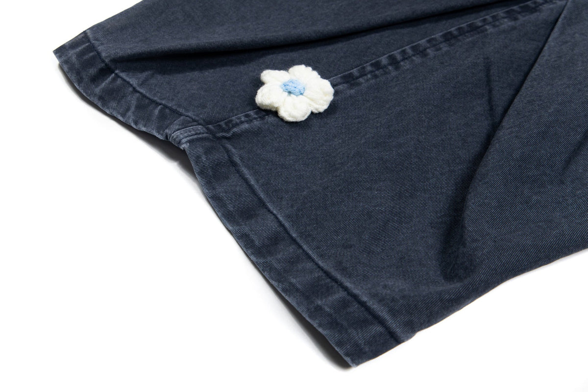 3D floral embroidery | Washed Cargo - OMYGOODS
