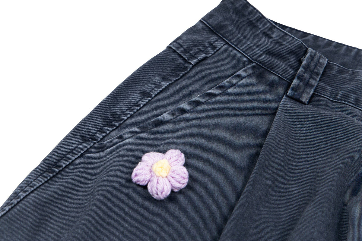 3D floral embroidery | Washed Cargo - OMYGOODS