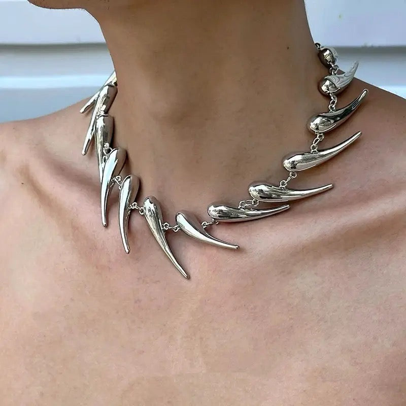Icicle Thorn Necklace