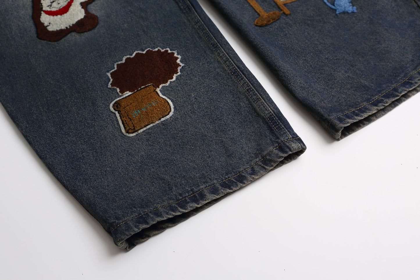 Retro Cartoon Graphic Heavy Embroidery Barrel Jeans