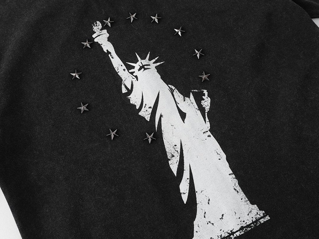 Statue of Liberty Print and Star Details T-Shirt