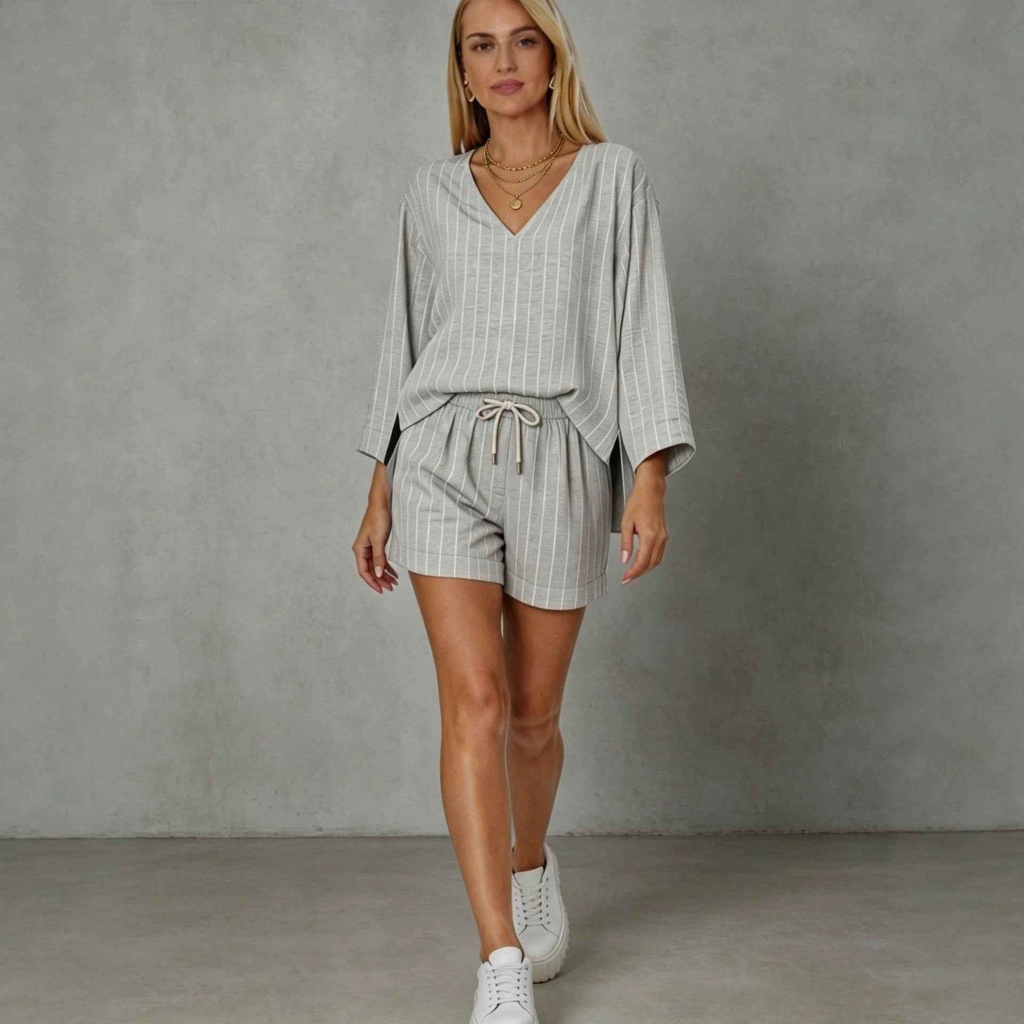Loose V-neck long sleeved shorts striped set