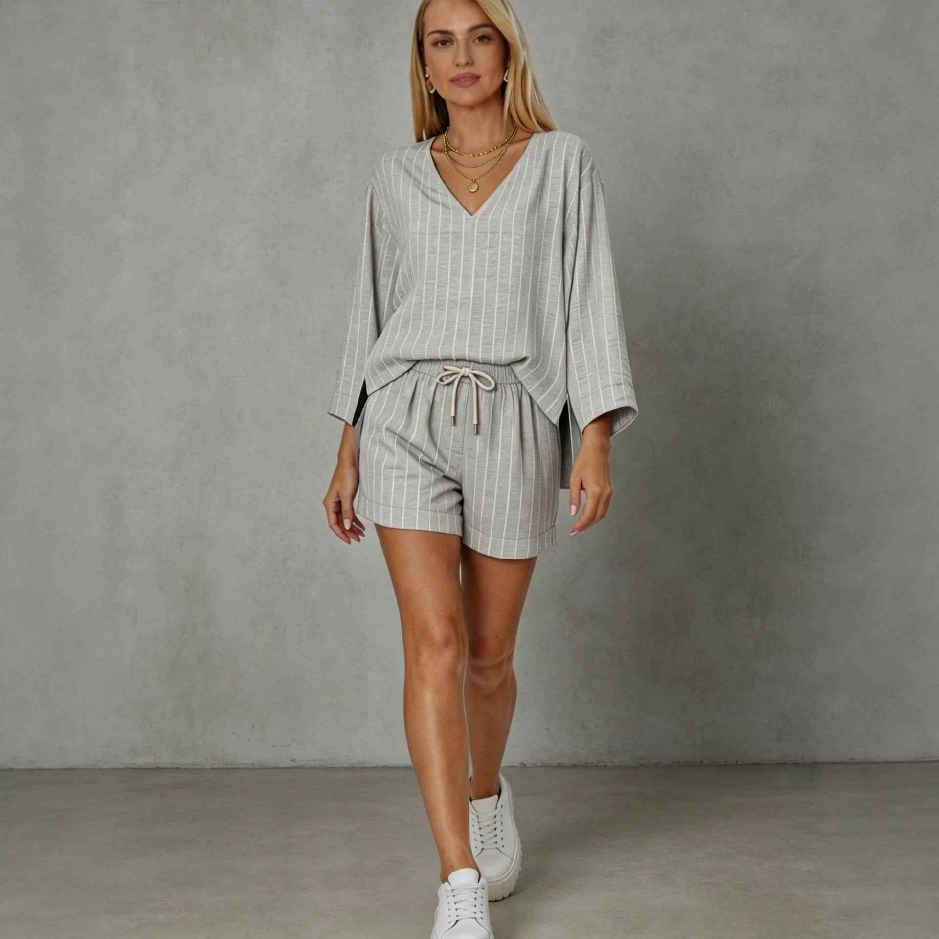 Loose V-neck long sleeved shorts striped set