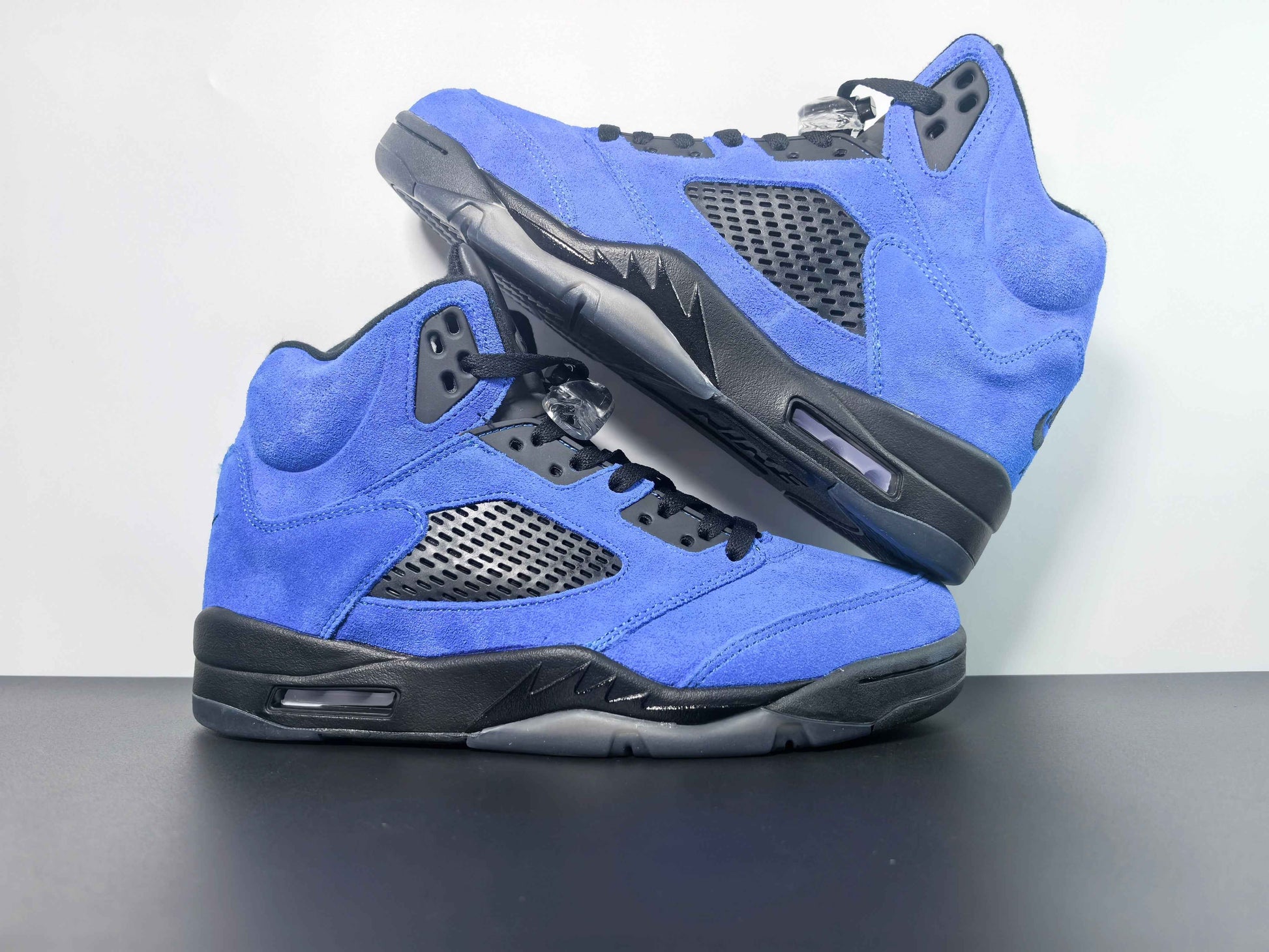 Air Jordan 5 Retro Blue Suede DD0587-400