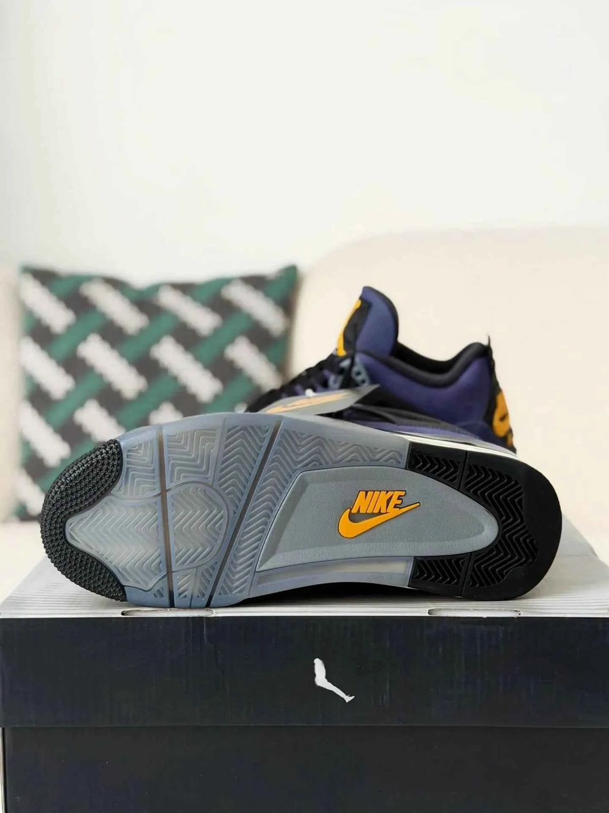 Air Jordan 4 Retro Lakers Sneakers – Elevate Your Style