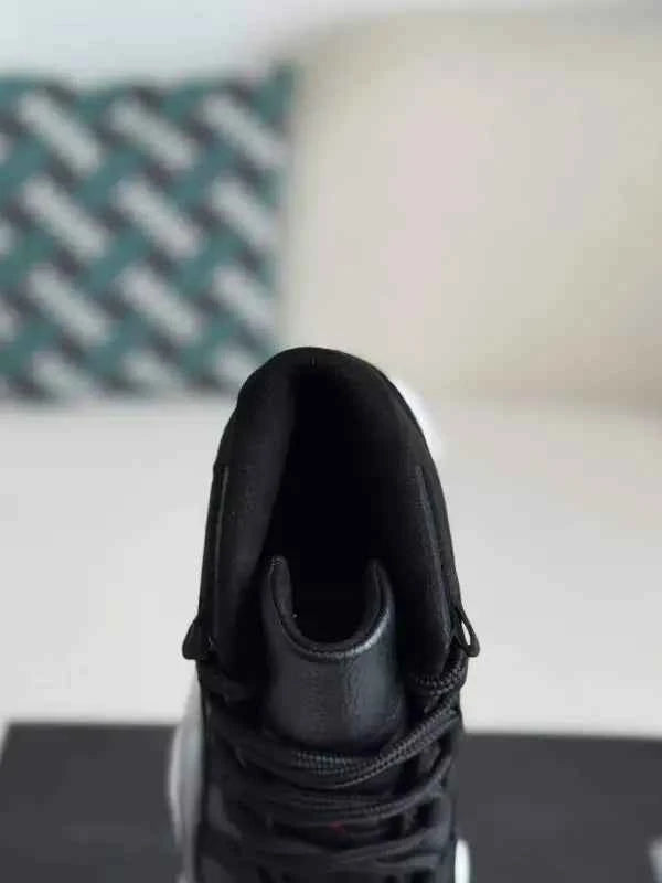 Air Jordan 11 “Bred” Black, Red & White – Iconic Basketball Sneakers