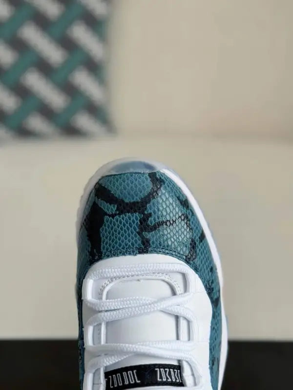 Air Jordan 11 Low “Navy Snakeskin” - OMYGOODS
