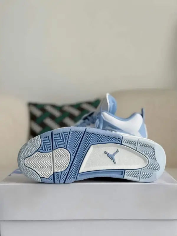 Air Jordan 4 Retro – Forget Me Not in White and light blue - OMYGOODS