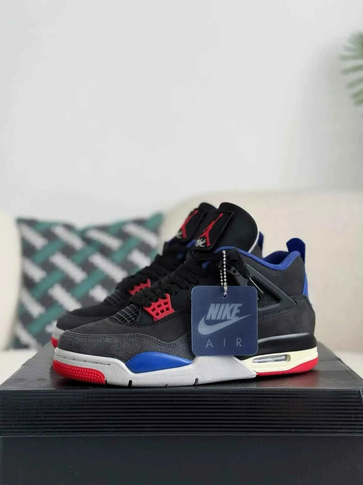Air Jordan 4 Retro – Elevate Your Style with Rare Air