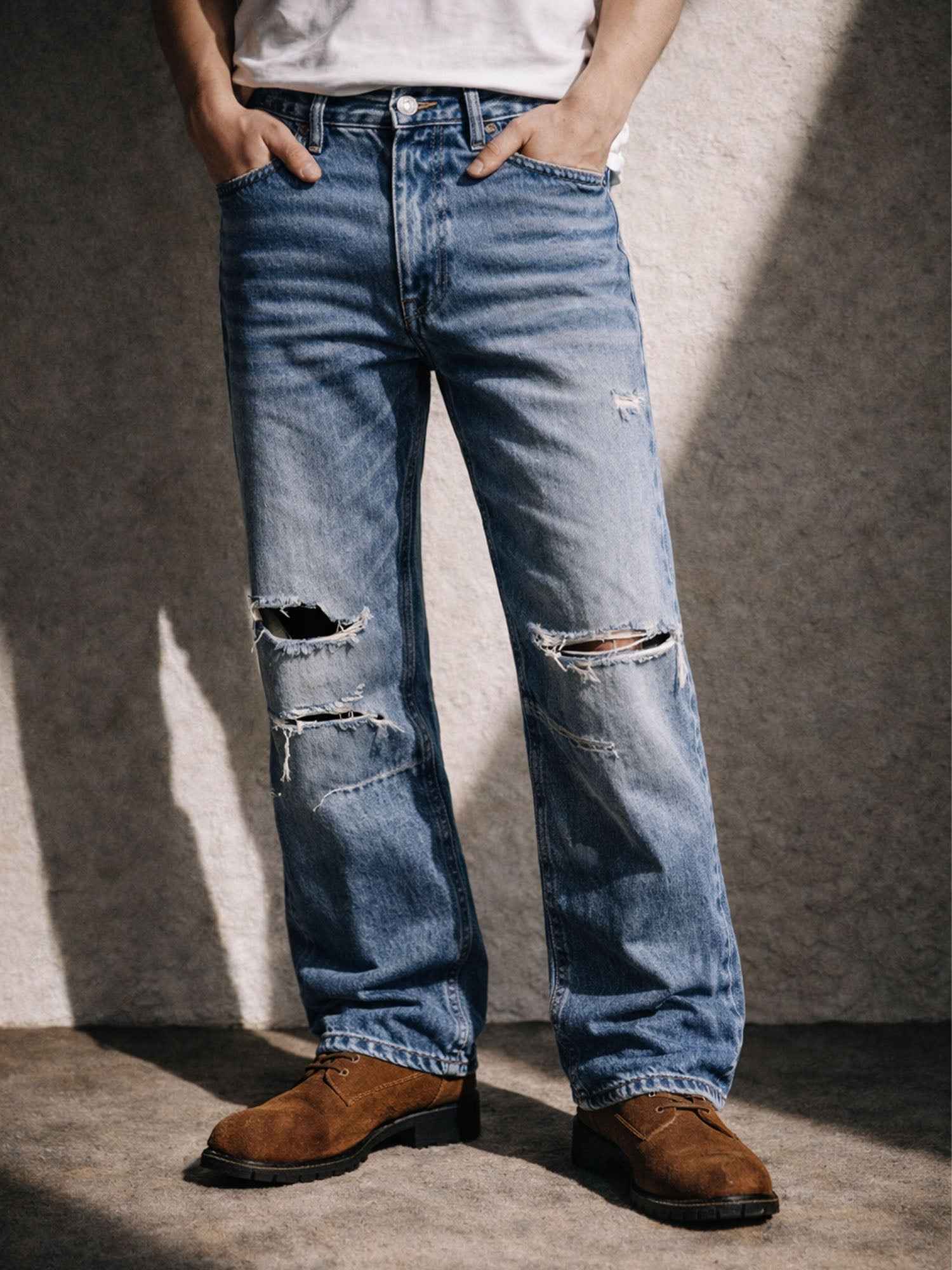 CLASSIC DISTRESSED BOOTCUT DENIM