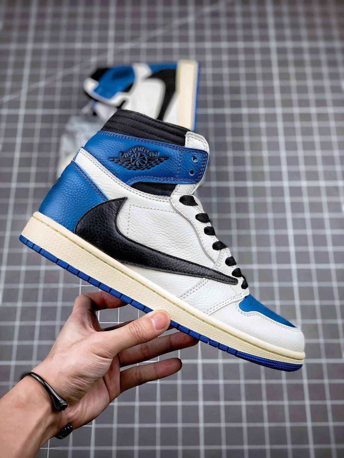 Air Jordan 1 High OG SP Fragment x Travis Scott - Exclusive Collaboration