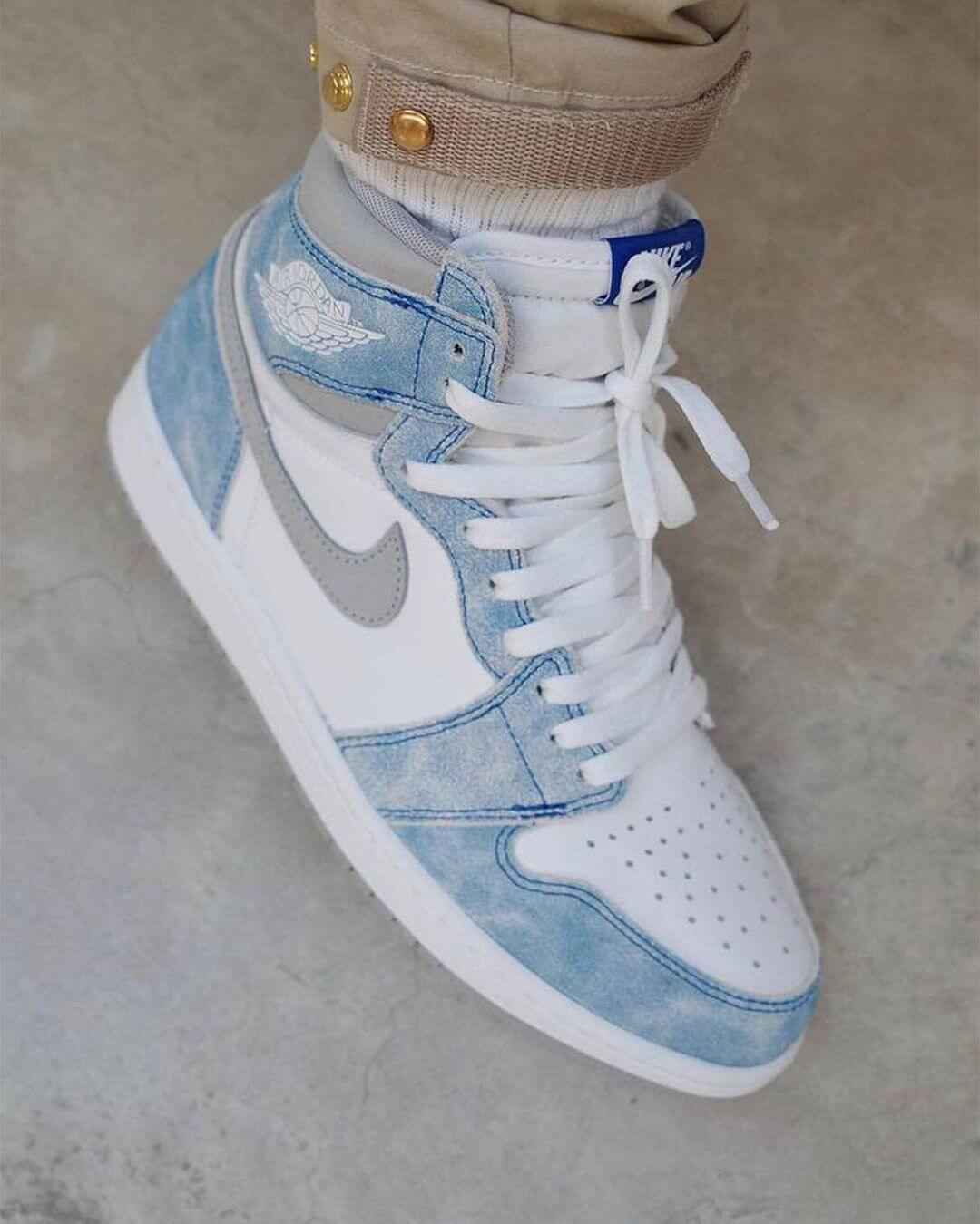 Air Jordan 1 Hyper Royal Sneakers - Elevate Your Style