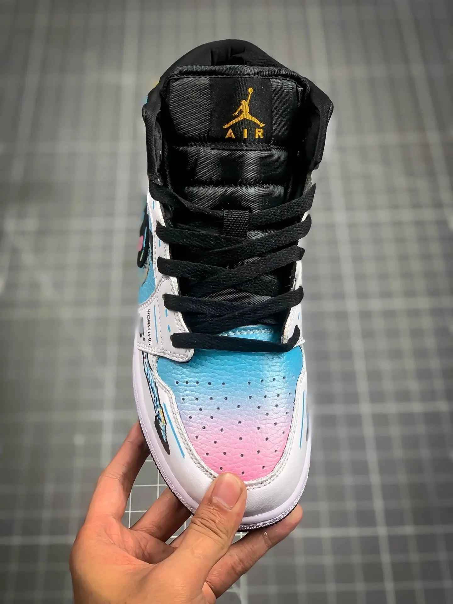 Air Jordan 1 Mid: Elevate Your Style and Comfort