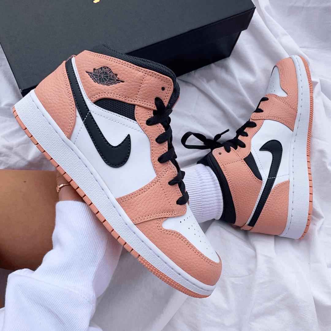 Air Jordan 1 Pink Quartz Sneakers - Elevate Your Style
