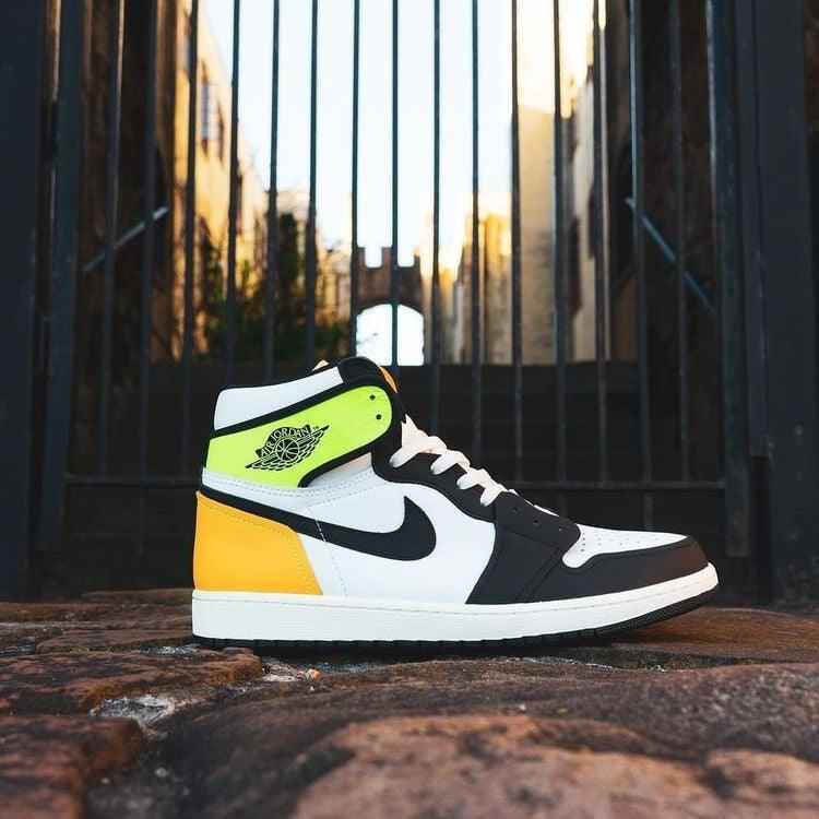 Air Jordan 1 Vlot Gold: Iconic Style Meets Everyday Comfort