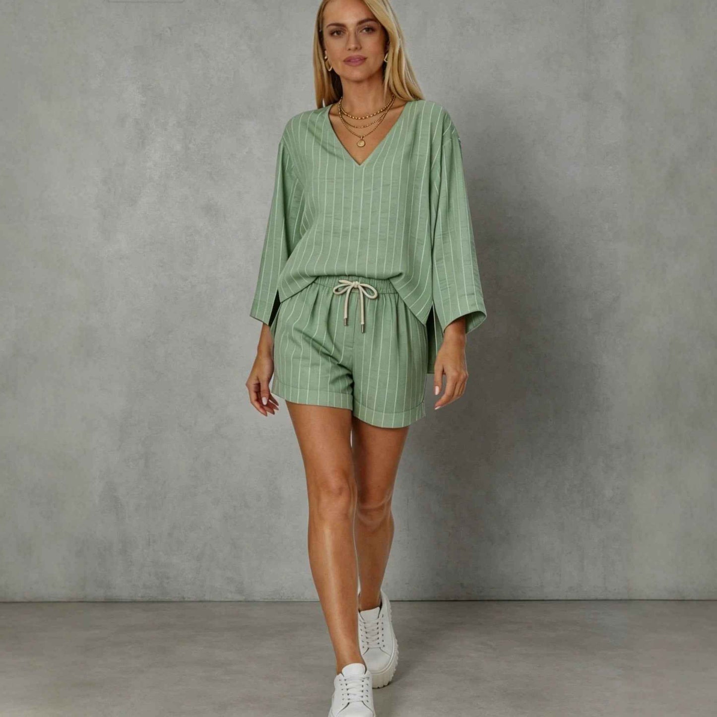 Loose V-neck long sleeved shorts striped set