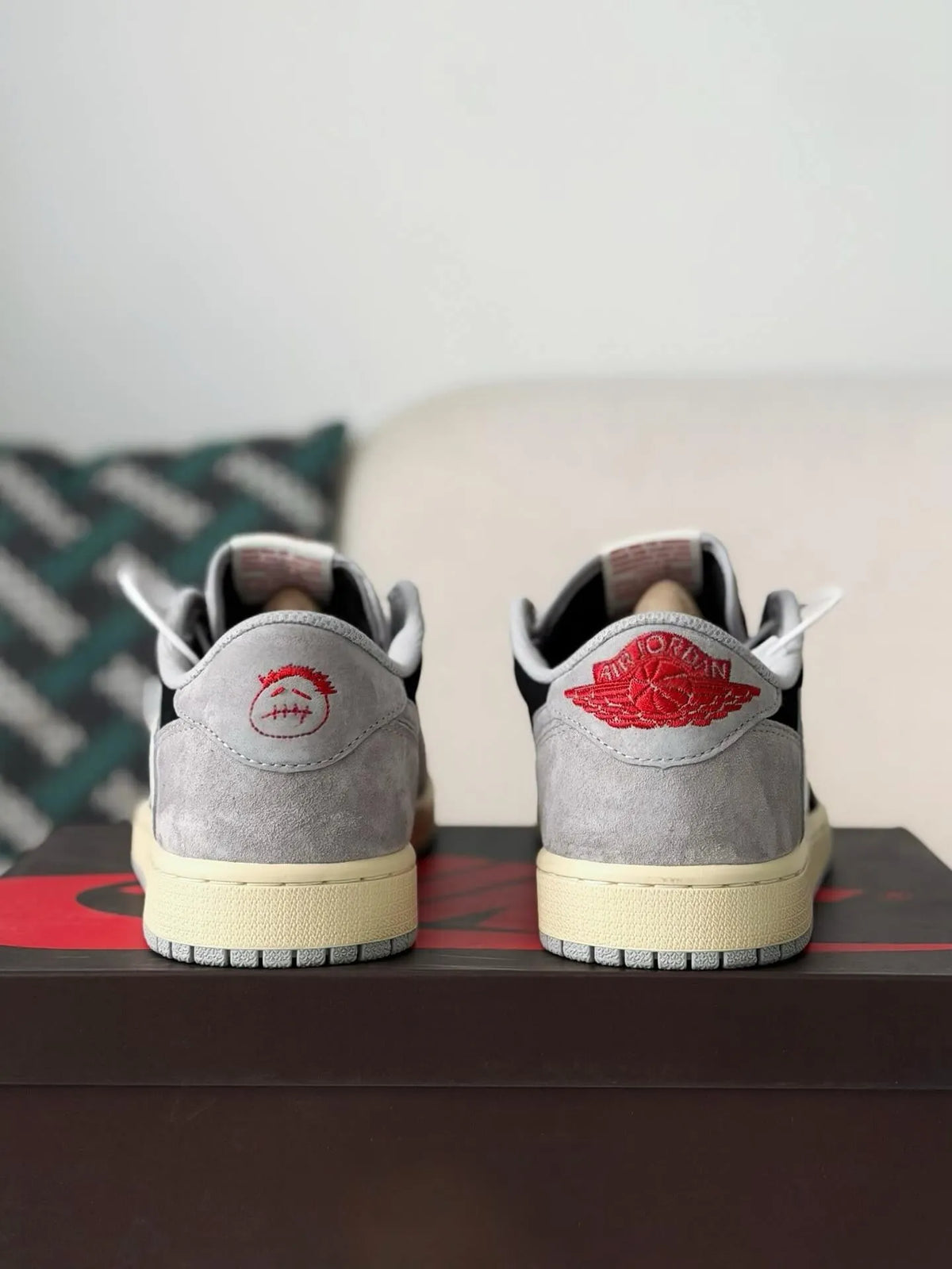Travis Scott x Air Jordan 1 Low “Black Grey Reverse Swoosh” - OMYGOODS