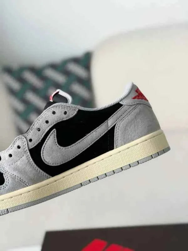 Travis Scott x Air Jordan 1 Low: Black Grey Reverse Swoosh