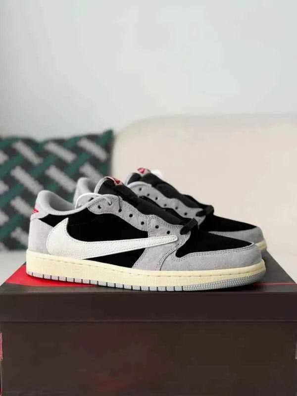 Travis Scott x Air Jordan 1 Low: Black Grey Reverse Swoosh