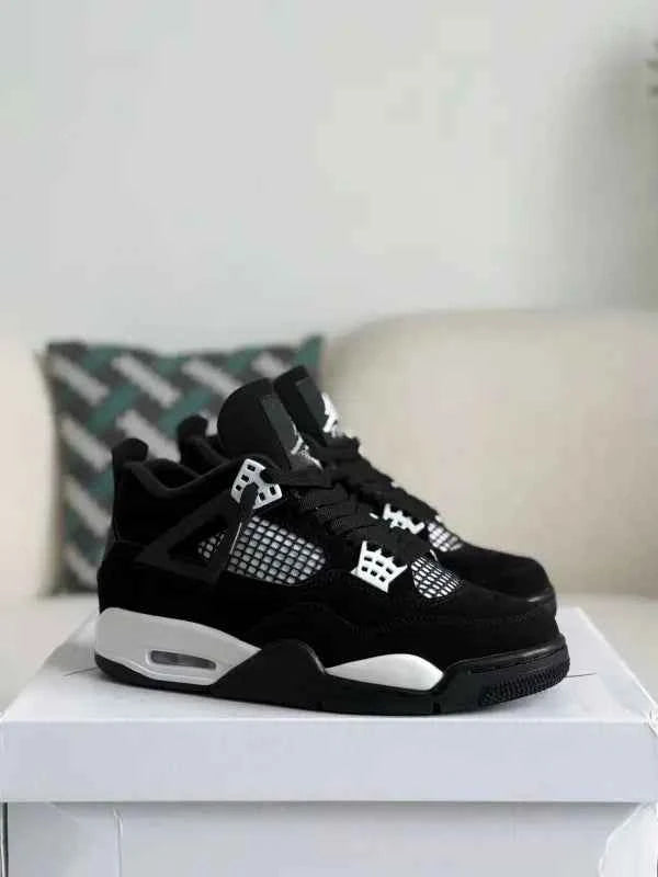 Air Jordan 4 Retro – Black and White “Oreo”