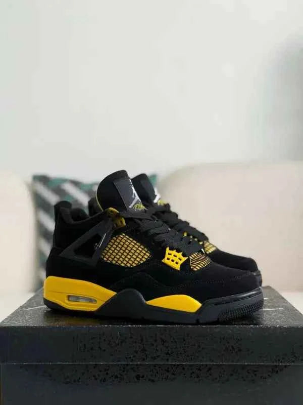 Air Jordan 4 Retro Thunder - Black & Yellow Sneakers