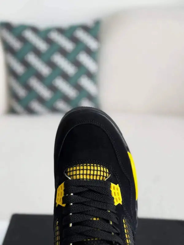 Air Jordan 4 Retro Thunder -black & Yellow - OMYGOODS