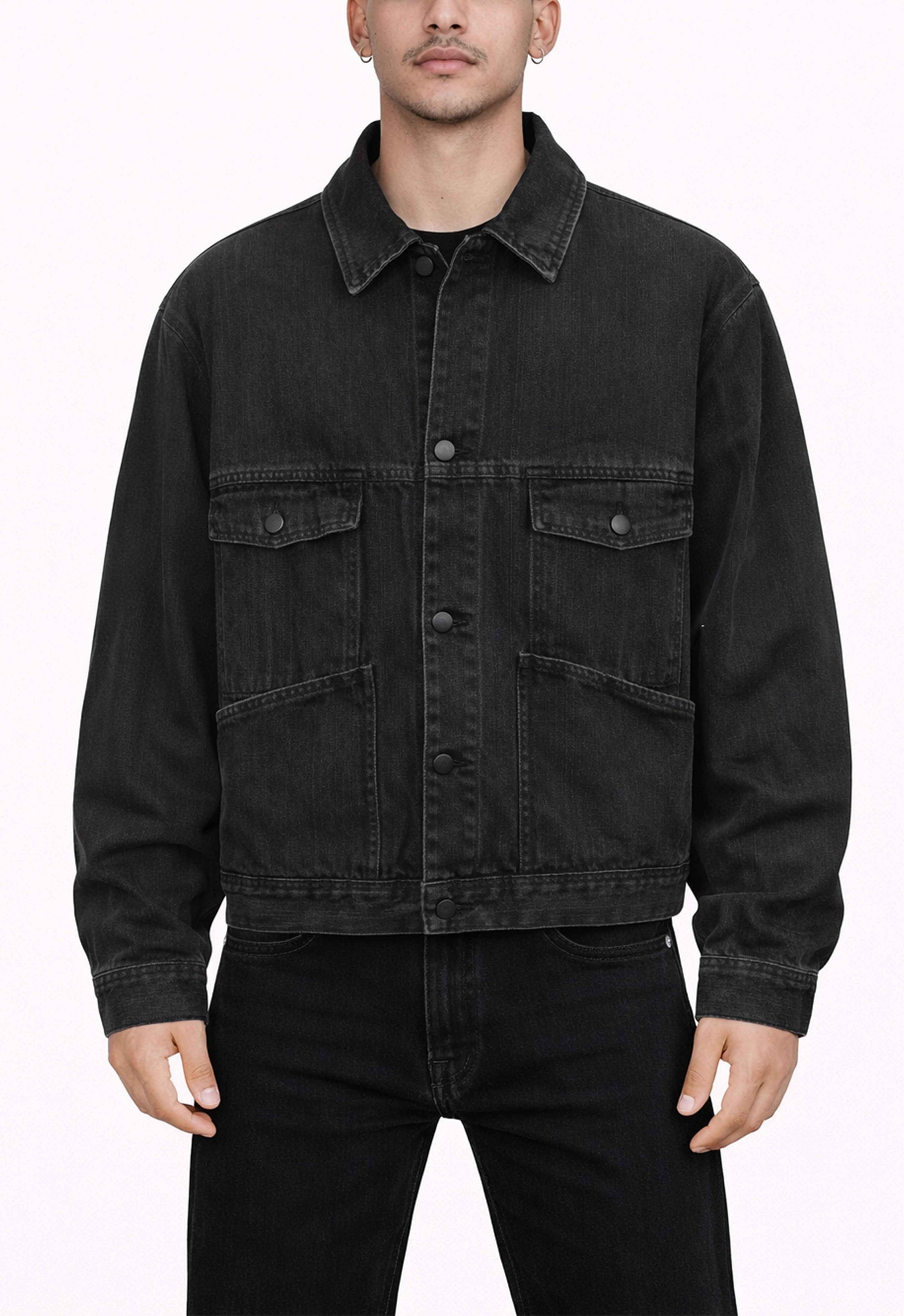 MULTI-POCKET DENIM JACKET