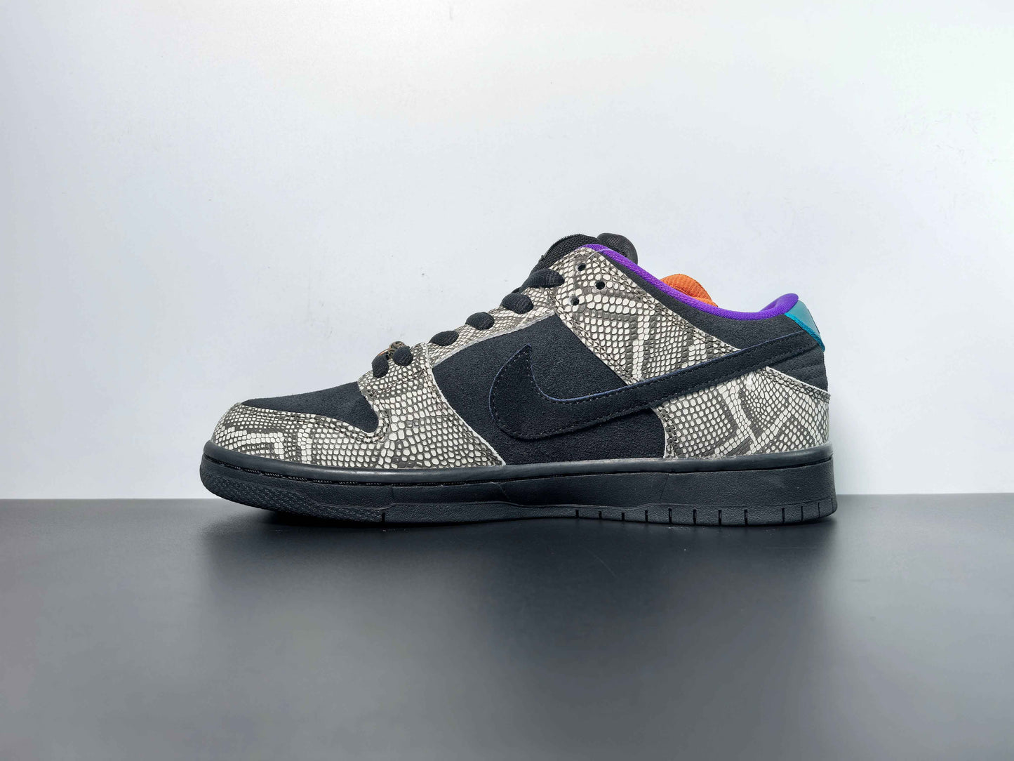 Dashawn Jordan Dunk SB DUNK LOW - Limited Edition Sneaker