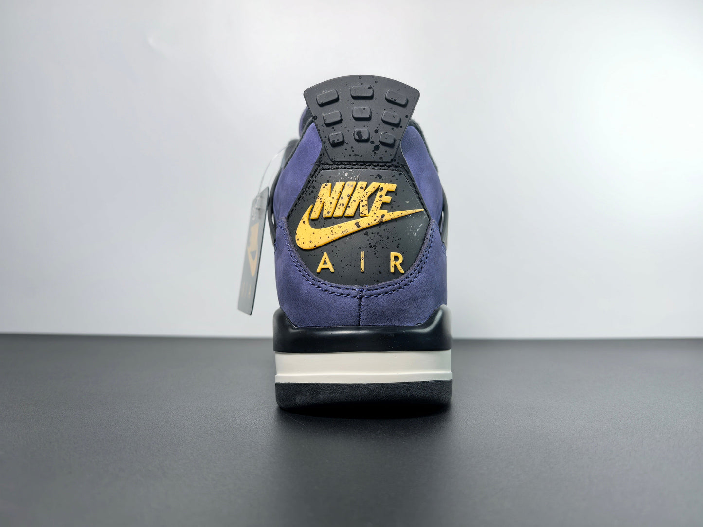 Air Jordan 4 OG Lakers - Embrace Basketball Heritage - OMYGOODS