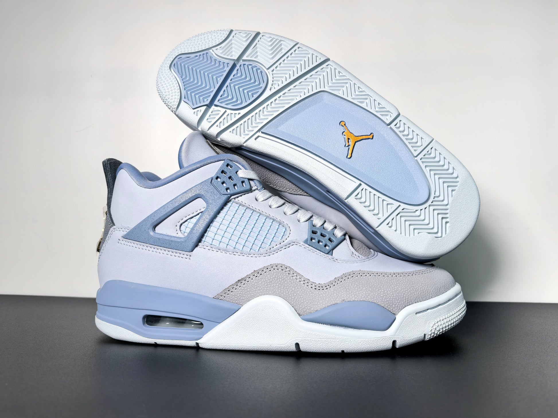 Air Jordan 4 Retro Georgetown – A Classic with Modern Style - OMYGOODS