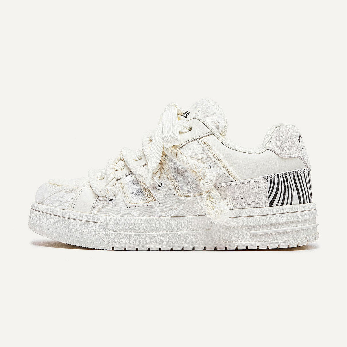 Cloud | White Streetwear Sneakers - OMYGOODS