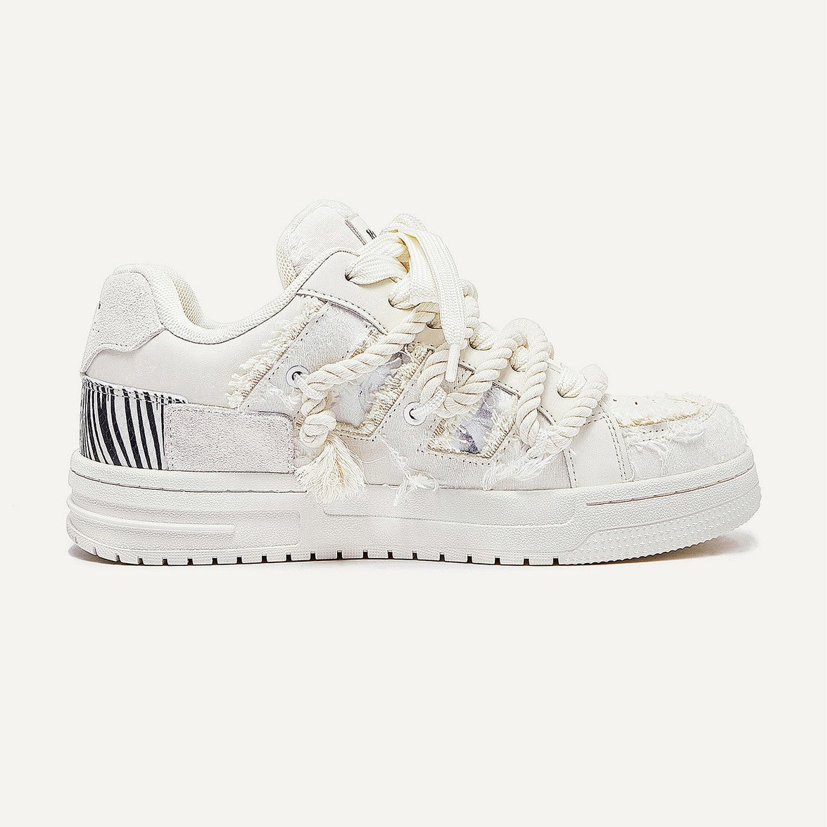 Cloud | White Streetwear Sneakers - OMYGOODS
