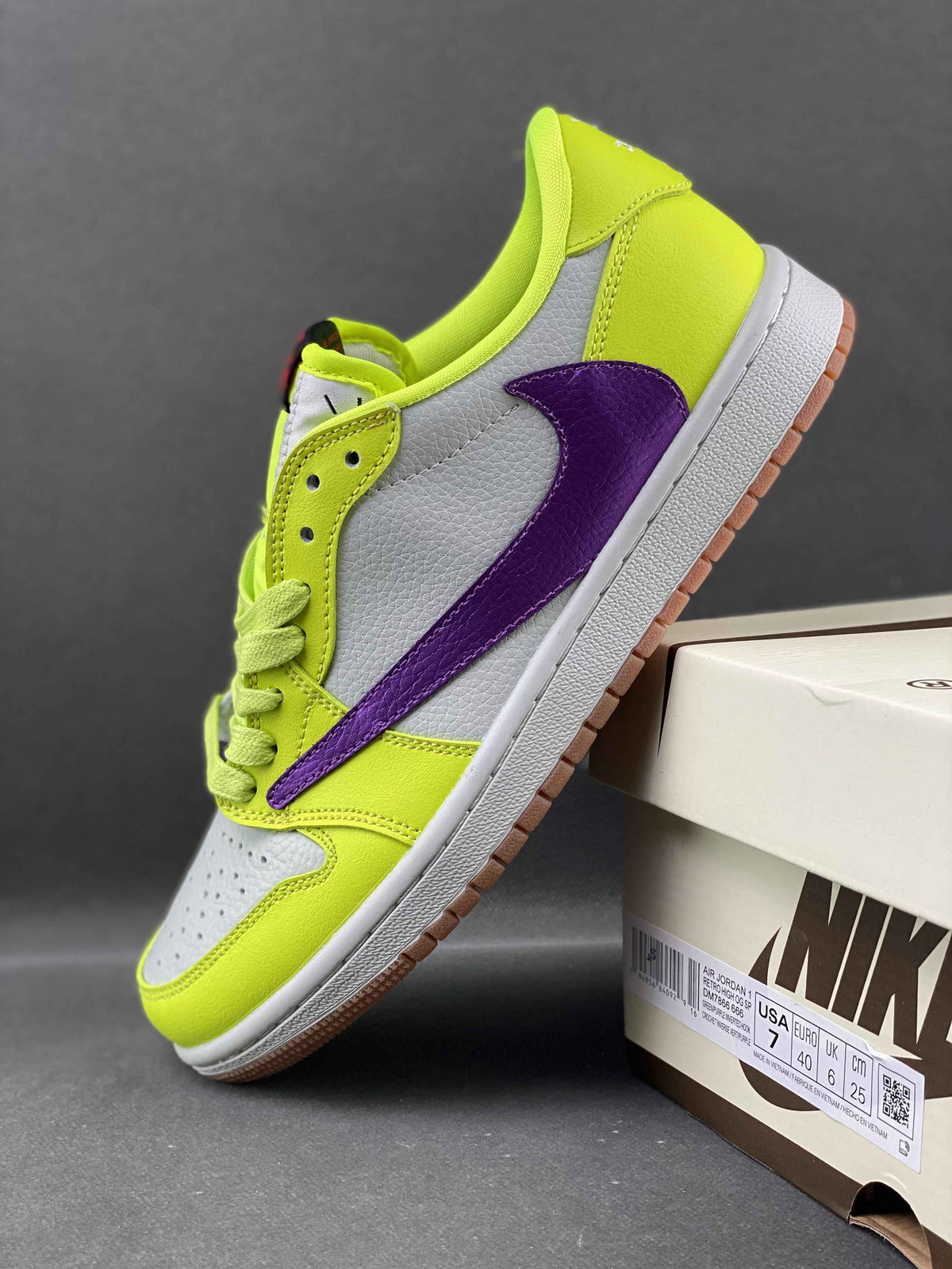 Air Jordan 1 x Travis Scott Neon: Iconic Streetwear Sneaker
