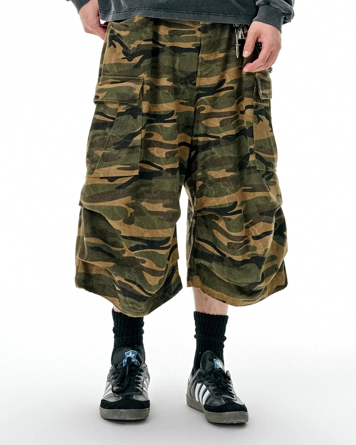 Omygoods Camo Cargo Baggy Shorts