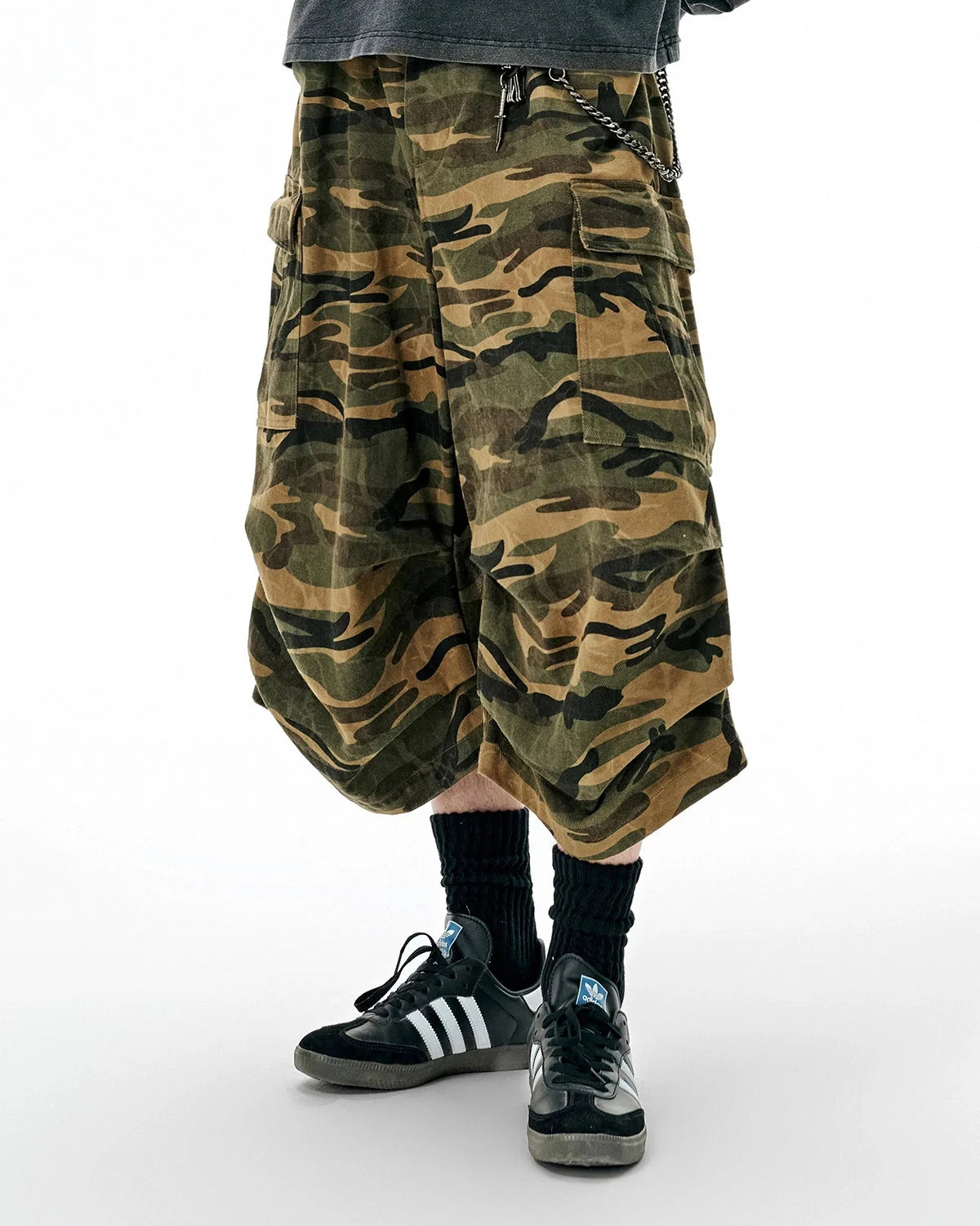 Omygoods Camo Cargo Baggy Shorts