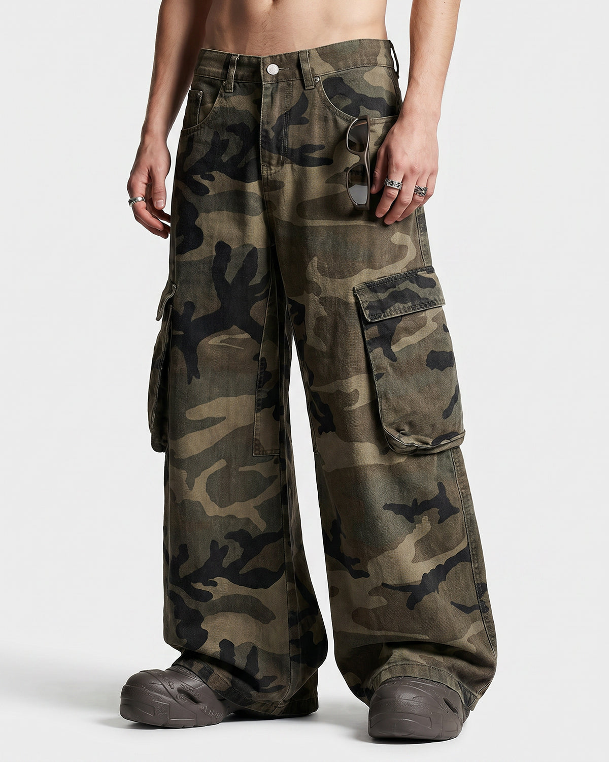 Omygoods Camo Cargo Barrel Pants
