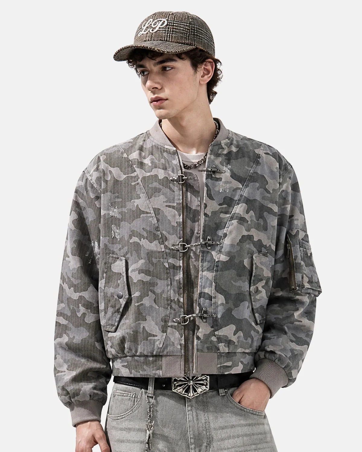 Omygoods Camo Metal Clasp Bomber Jacket