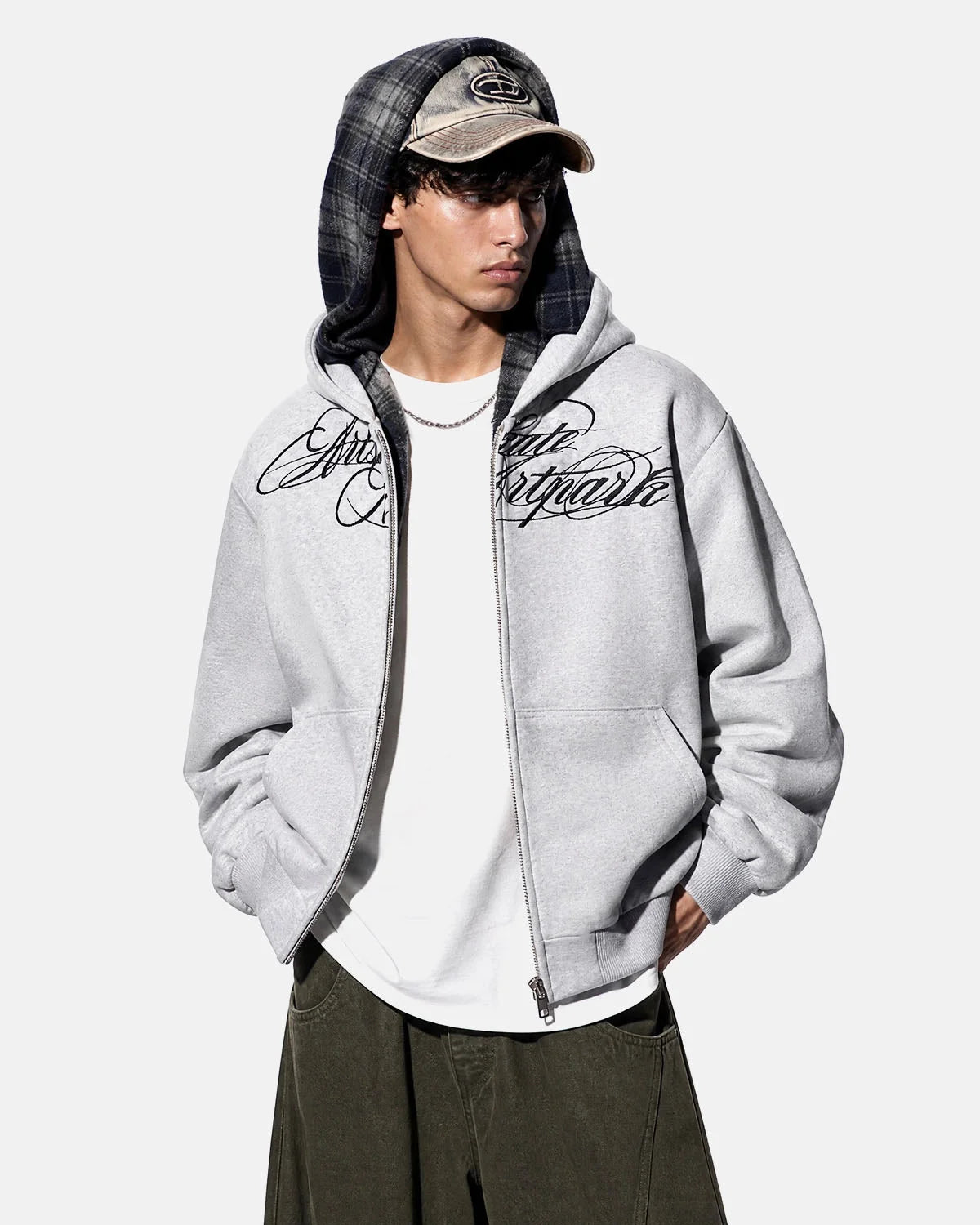 Omygoods Camo Script Graphic Cropped Hoodie