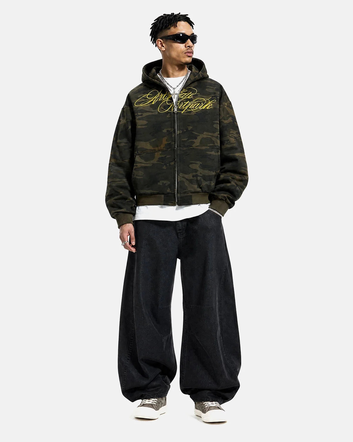 Omygoods Camo Script Graphic Cropped Hoodie