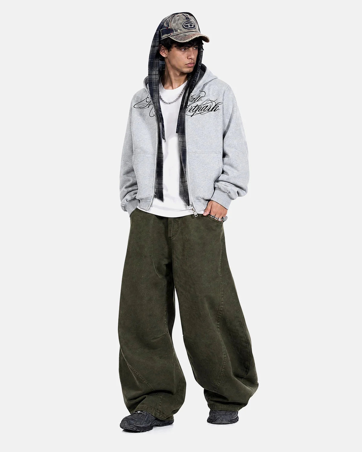 Omygoods Camo Script Graphic Cropped Hoodie