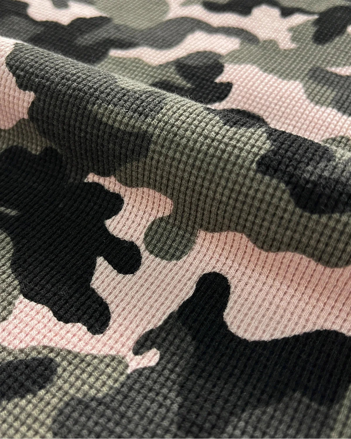 Omygoods Camo Waffle Raglan Long Sleeve T-Shirt